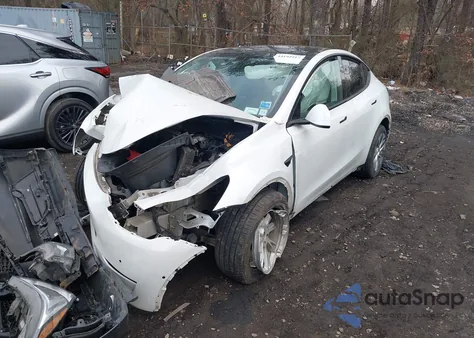 2020 Tesla Model Y Long Range Dual Motor All-Wheel Drive from USA, damaged, VIN 5YJYGDEE3LF047720